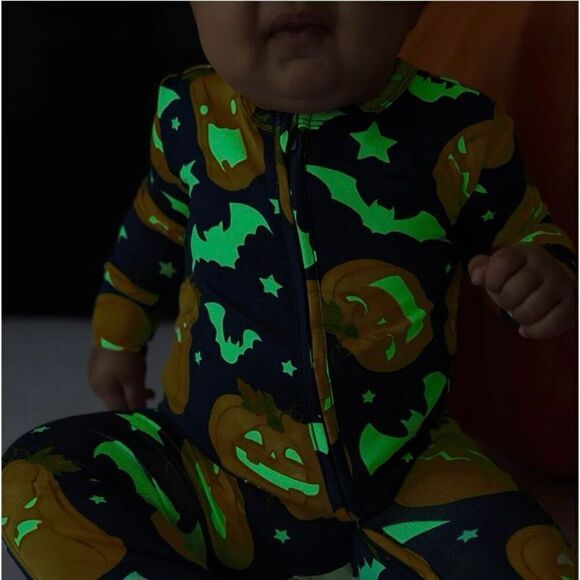 Posh Peanut Bamboo Spooky Pumpkin Blue Glow in the Dark Footie 6-9 months NWT - Picture 3 of 9